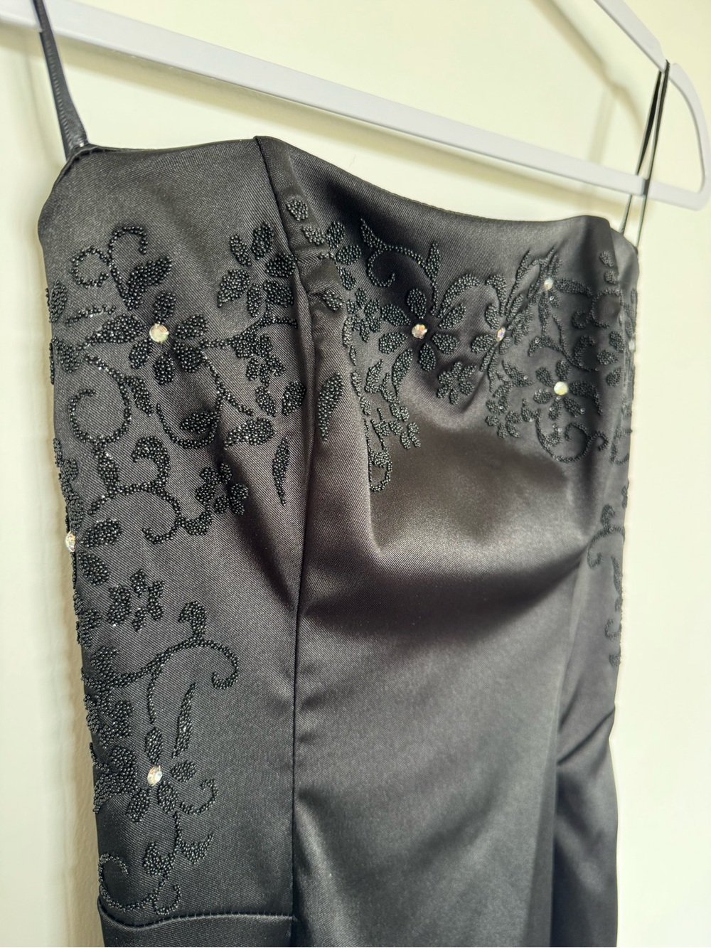 Vintage Y2K Beaded Black Strapless Gothic Delicate Floral Formal Dress w/ Train